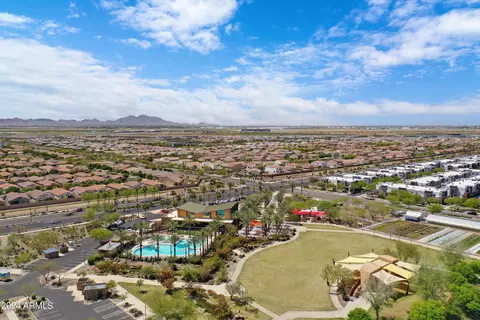 View/Area - 10725 E Kinetic Dr, Mesa, AZ 85212 photo 7 of 15
