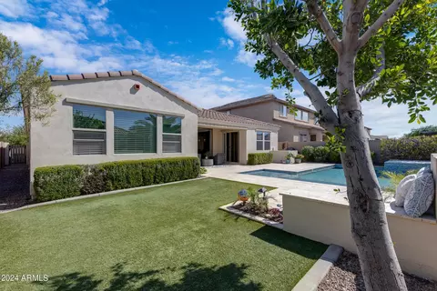 Exterior - 10725 E Kinetic Dr, Mesa, AZ 85212 photo 9 of 18