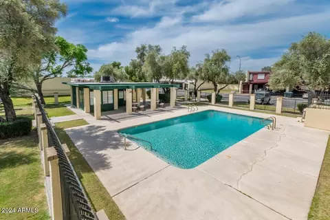 Exterior - 6538 N 24th Dr, Phoenix, AZ 85015 photo 3 of 10