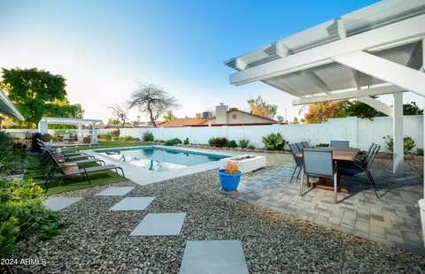 340 E Acapulco Ln, Phoenix, AZ 85022 photo 34