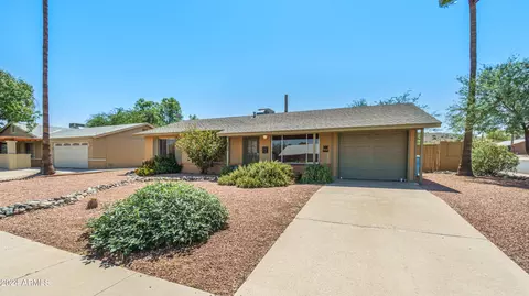 2433 E Vista Dr, Phoenix, AZ 85032 photo 2