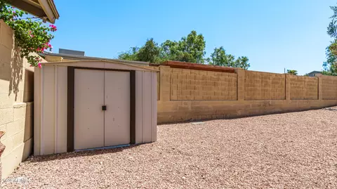 2433 E Vista Dr, Phoenix, AZ 85032 photo 23