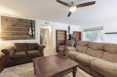 4528 E Kiva Ct, Phoenix, AZ 85044 photo 9