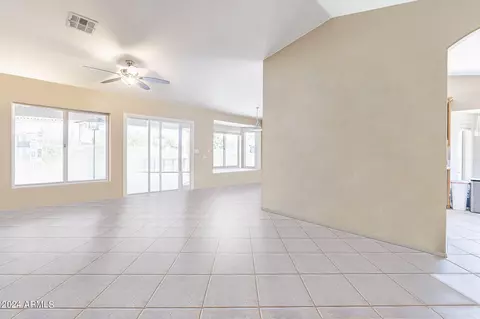 4528 E Kiva Ct, Phoenix, AZ 85044 photo 8