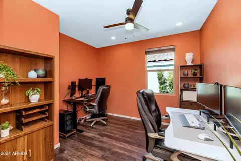 1529 E Saint Catherine Ave, Phoenix, AZ 85042 photo 10