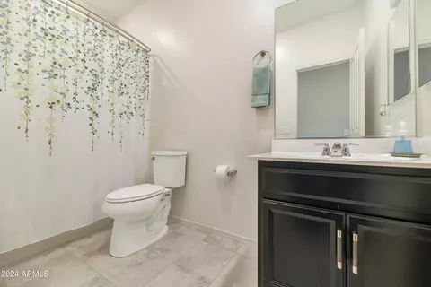 1529 E Saint Catherine Ave, Phoenix, AZ 85042 photo 17