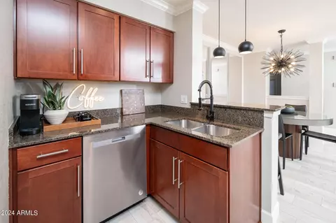 Kitchen - 2025 E Campbell Ave #314, Phoenix, AZ 85016 photo 3 of 3