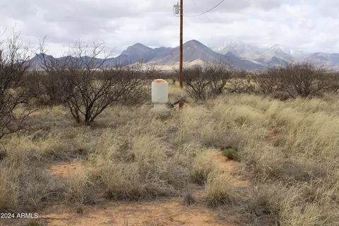 11360 S Logans Run #-, Hereford, AZ 85615