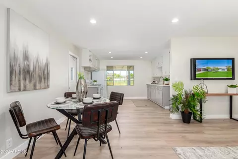 Dining - 514 E Orchid Ln, Phoenix, AZ 85020 photo 2 of 2