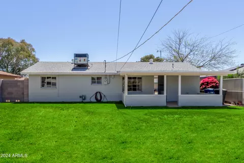 Exterior - 514 E Orchid Ln, Phoenix, AZ 85020 photo 8 of 11