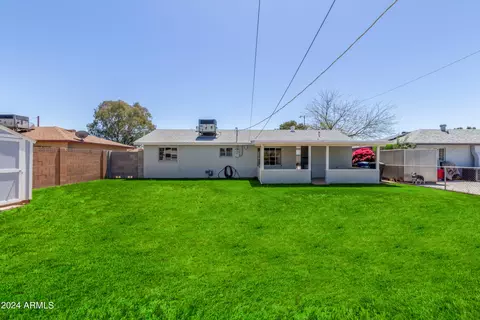 Exterior - 514 E Orchid Ln, Phoenix, AZ 85020 photo 10 of 11