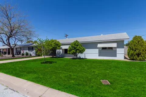 Exterior - 514 E Orchid Ln, Phoenix, AZ 85020 photo 3 of 11