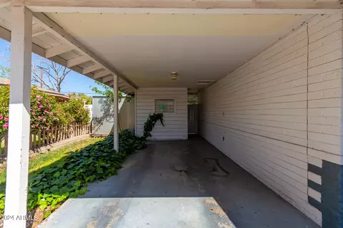 Exterior - 6801 N 14th Dr, Phoenix, AZ 85013 photo 12 of 15