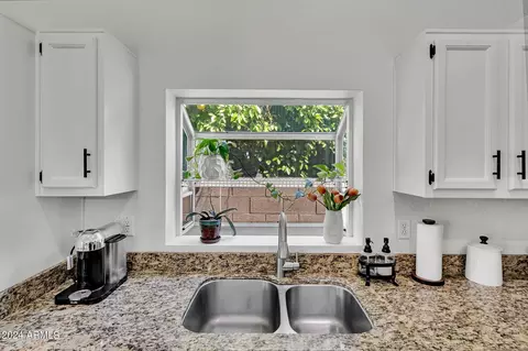 Kitchen - 1718 W Commerce Ave, Gilbert, AZ 85233 photo 6 of 6