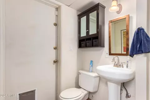 Bath - 2541 E Adobe St, Mesa, AZ 85213 photo 1 of 4