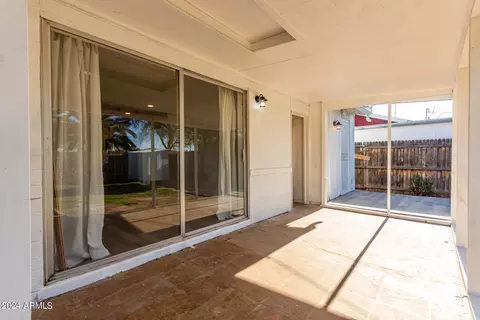 Exterior - 3218 W Corrine Dr, Phoenix, AZ 85029 photo 4 of 11