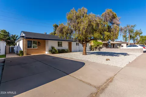 Exterior - 3218 W Corrine Dr, Phoenix, AZ 85029 photo 2 of 11