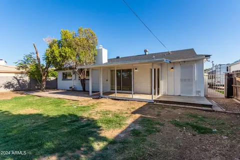 Exterior - 3218 W Corrine Dr, Phoenix, AZ 85029 photo 9 of 11
