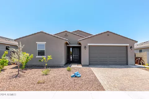 4933 W Beckham Way, Queen Creek, AZ 85142