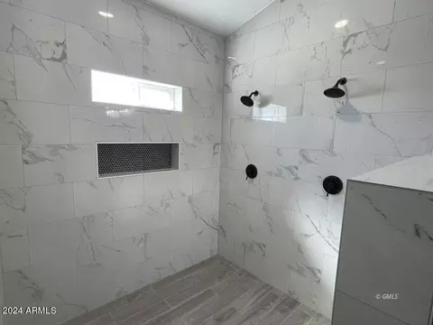 Bath - 1218 Daou Dr, Globe, AZ 85501 photo 2 of 2