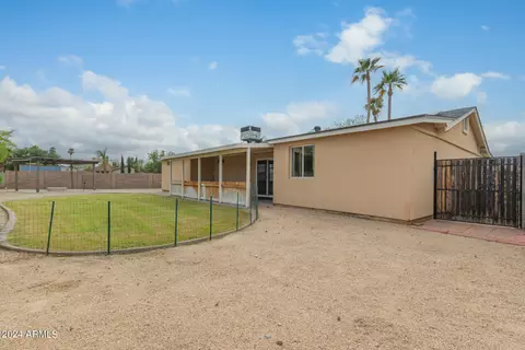 Exterior - 3531 E Winchcomb Dr, Phoenix, AZ 85032 photo 6 of 9