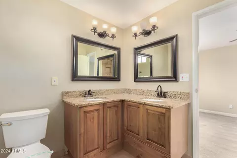 Bath - 3531 E Winchcomb Dr, Phoenix, AZ 85032 photo 1 of 3