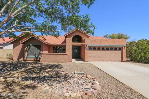 7703 S Los Feliz Dr, Tempe, AZ 85284