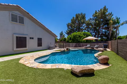 Exterior - 4261 Encanto St, Mesa, AZ 85205 photo 11 of 31