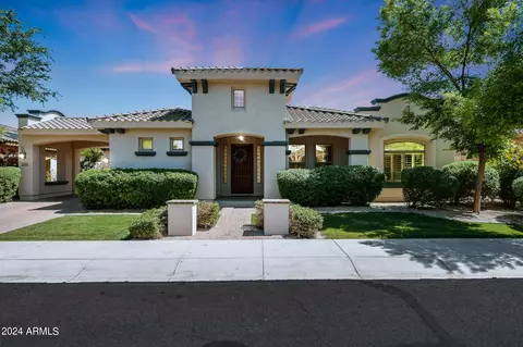 15805 W Bonitos Dr, Goodyear, AZ 85395