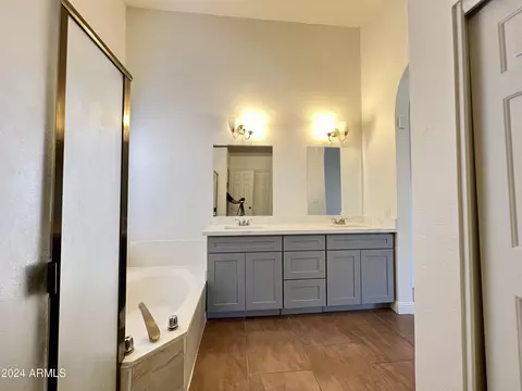 10747 W Ivory Ln, Avondale, AZ 85392