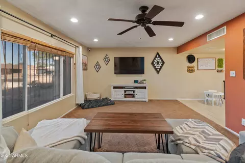 Living - 3401 W Crocus Dr, Phoenix, AZ 85053 photo 2 of 4