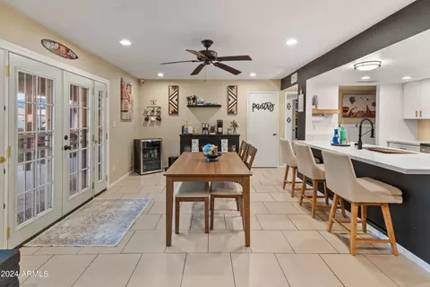 Dining - 3401 W Crocus Dr, Phoenix, AZ 85053 photo 1 of 3