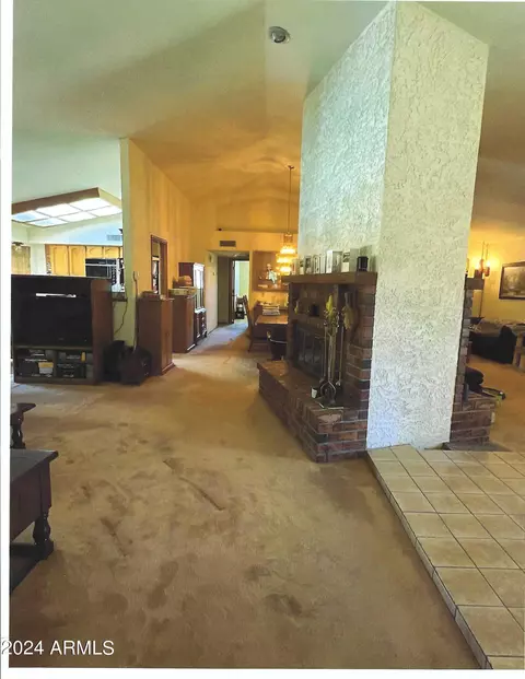 Living - 712 E Linda Ln, Gilbert, AZ 85234 photo 1 of 3