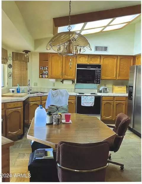 Kitchen - 712 E Linda Ln, Gilbert, AZ 85234 photo 1 of 1