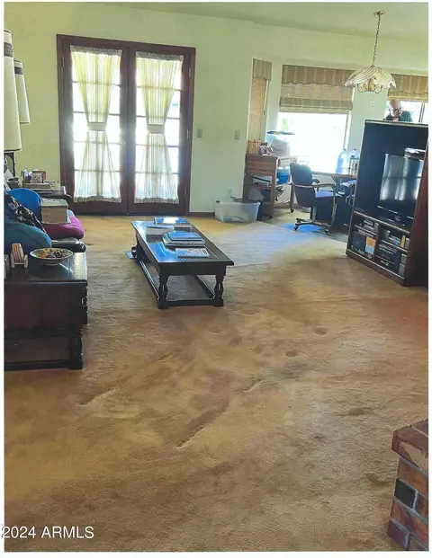 Living - 712 E Linda Ln, Gilbert, AZ 85234 photo 2 of 3