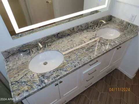 Bath - 8001 E Osage Ave, Mesa, AZ 85212 photo 4 of 16