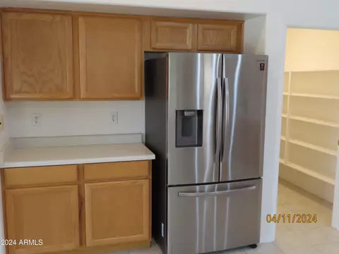Kitchen - 8001 E Osage Ave, Mesa, AZ 85212 photo 5 of 11