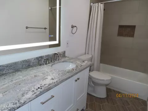 Bath - 8001 E Osage Ave, Mesa, AZ 85212 photo 10 of 16