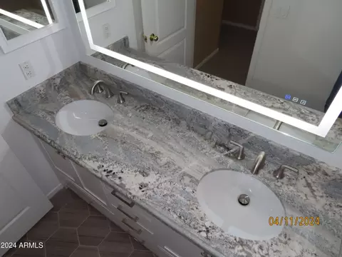 Bath - 8001 E Osage Ave, Mesa, AZ 85212 photo 12 of 16
