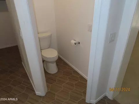 Bath - 8001 E Osage Ave, Mesa, AZ 85212 photo 9 of 16