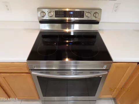 Kitchen - 8001 E Osage Ave, Mesa, AZ 85212 photo 9 of 11