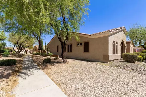Exterior - 4496 E Rakestraw Ln, Gilbert, AZ 85298 photo 3 of 10