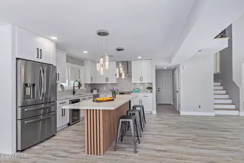 3207 E Poinsettia Dr, Phoenix, AZ 85028