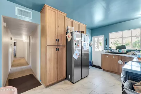 Kitchen - 1907 E Montebello Ave, Phoenix, AZ 85016 photo 2 of 6