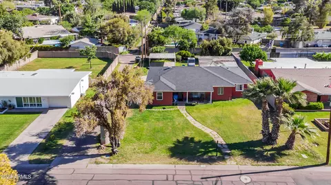 View/Area - 1907 E Montebello Ave, Phoenix, AZ 85016 photo 7 of 10