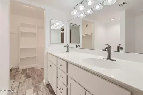 1449 E Highland Ave #44, Phoenix, AZ 85014 photo 9