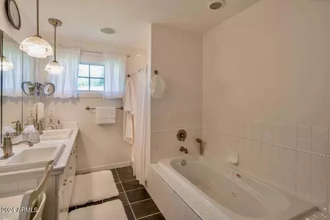 4841 E Calle Redonda --, Phoenix, AZ 85018 photo 14