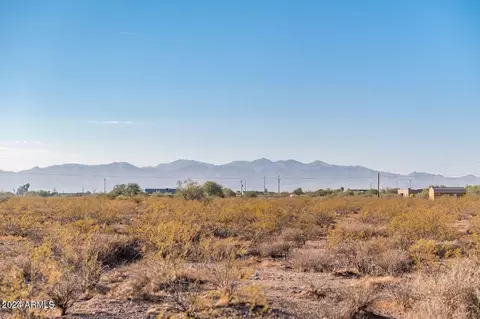 223 W Nn W Ocupado Dr #4, Wittmann, AZ 85361
