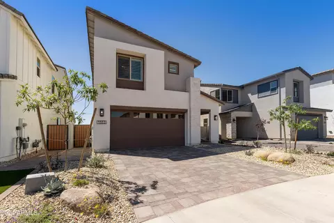 Exterior - 1553 E Blue Spruce Ln, Gilbert, AZ 85298 photo 2 of 11