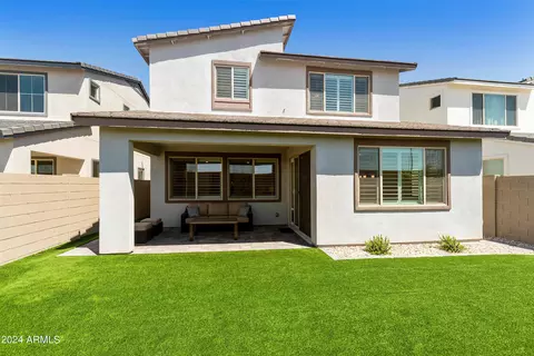 Exterior - 1553 E Blue Spruce Ln, Gilbert, AZ 85298 photo 6 of 11